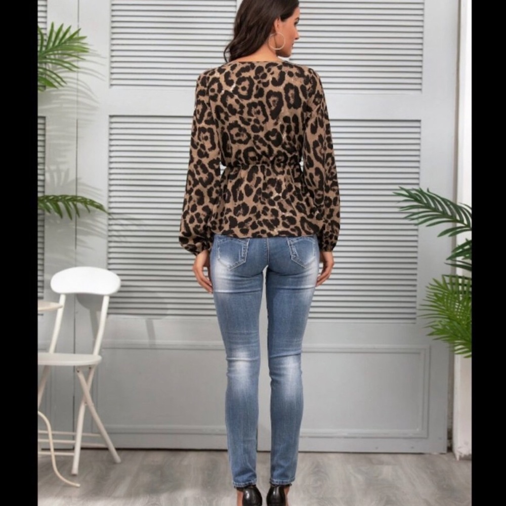 Leopard Blouse - Picture 3 of 4